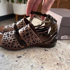 IXOS ankle strap sandals with leather laser cut accent
